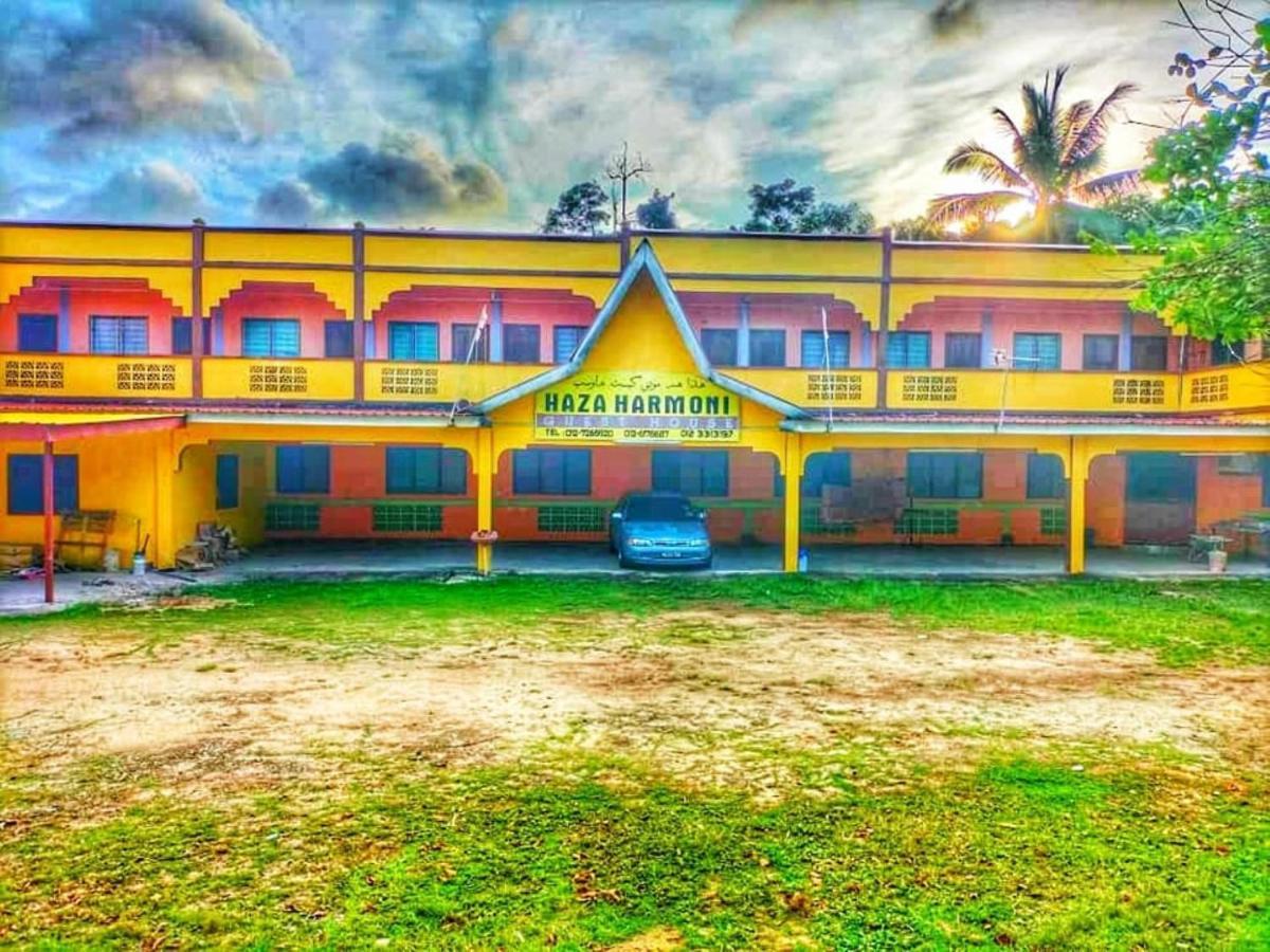 Oyo 90454 Haza Harmoni Guesthouse コタバル エクステリア 写真