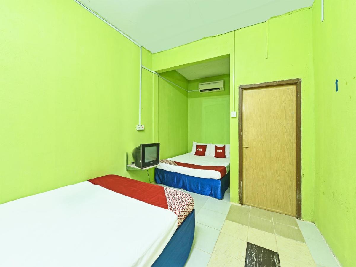 Oyo 90454 Haza Harmoni Guesthouse コタバル エクステリア 写真