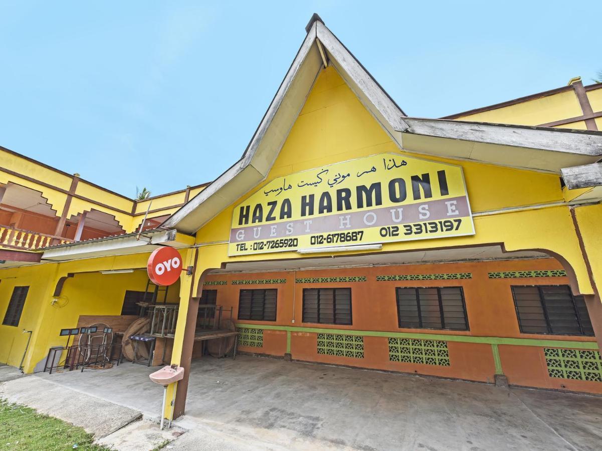 Oyo 90454 Haza Harmoni Guesthouse コタバル エクステリア 写真