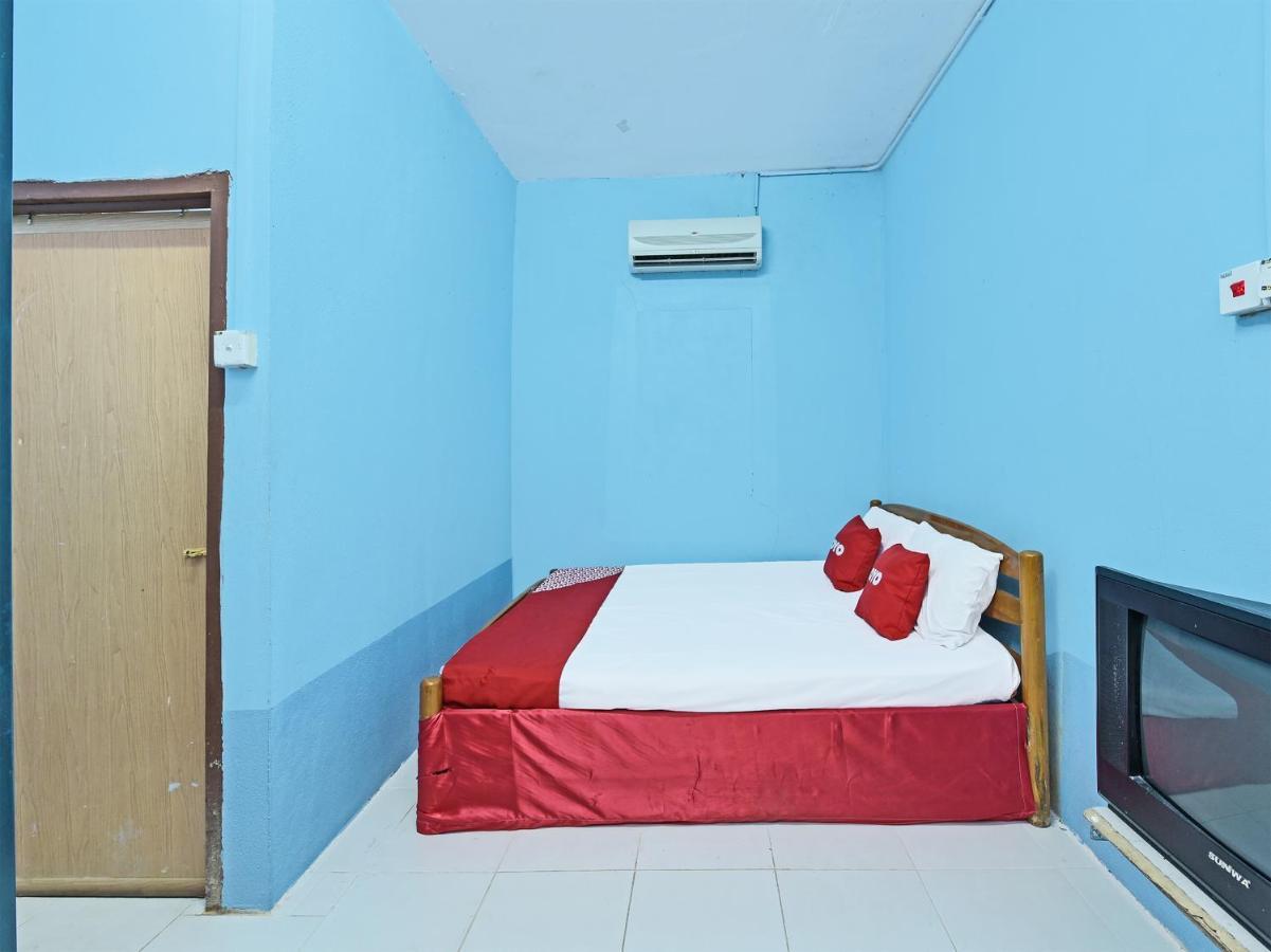 Oyo 90454 Haza Harmoni Guesthouse コタバル エクステリア 写真