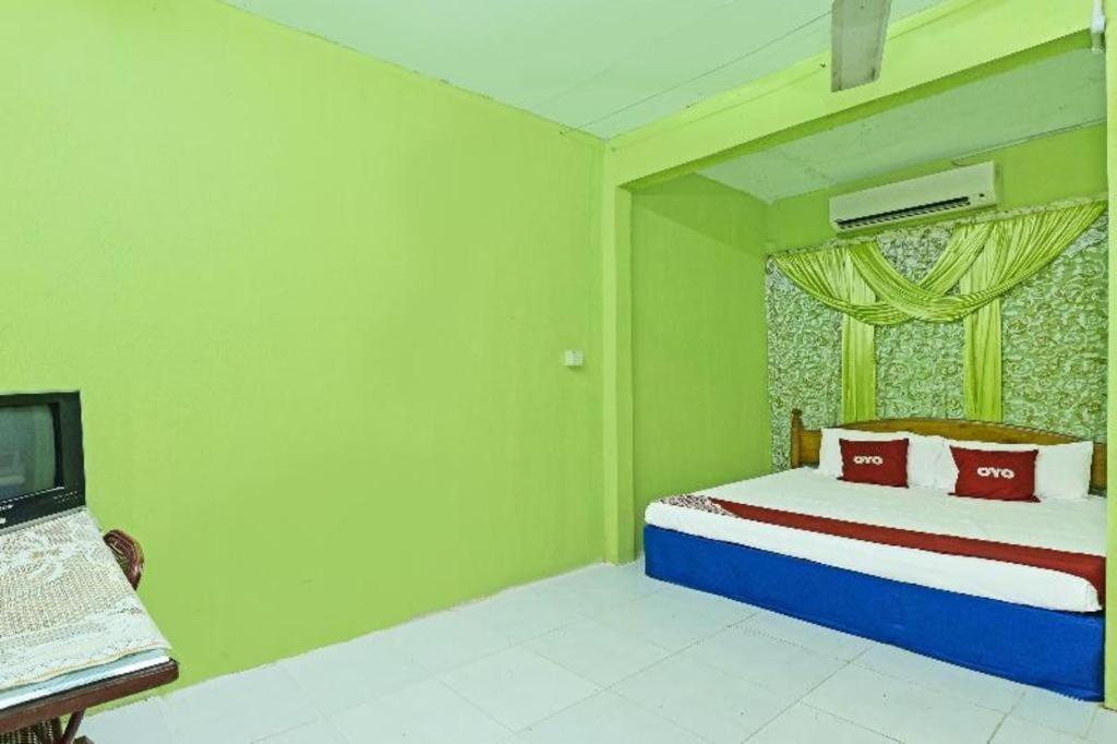Oyo 90454 Haza Harmoni Guesthouse コタバル エクステリア 写真